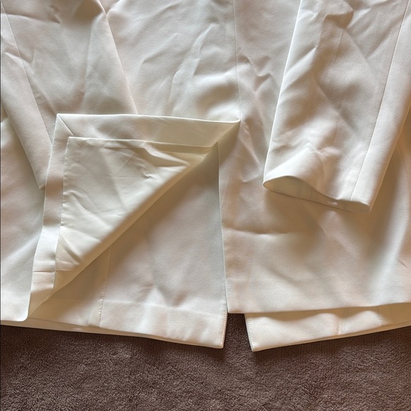 Lafayette 148 One Button Closure Cream Blazer - Picture 10 of 10